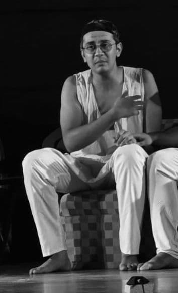Dhruv Dave photo 2